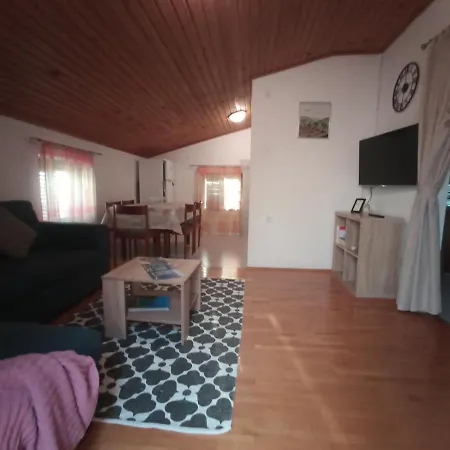 Apartment Katarina *