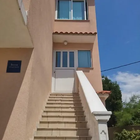 Katarina Apartment *