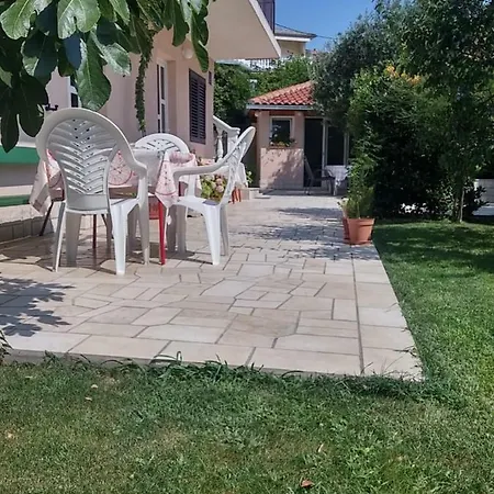 Katarina Apartment *